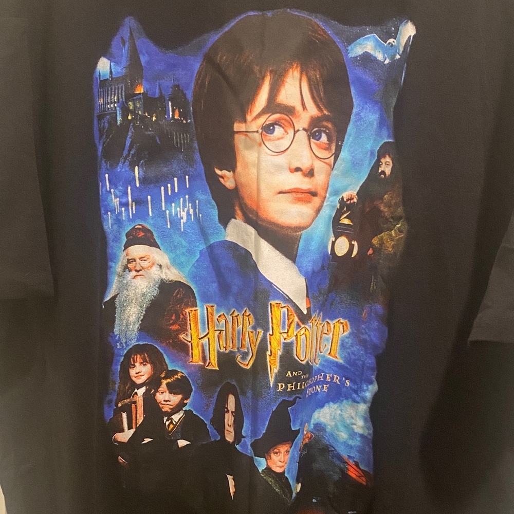 Harry Potter Warner’s Brothers Graphic Tshirt NWOT - Picture 2 of 5